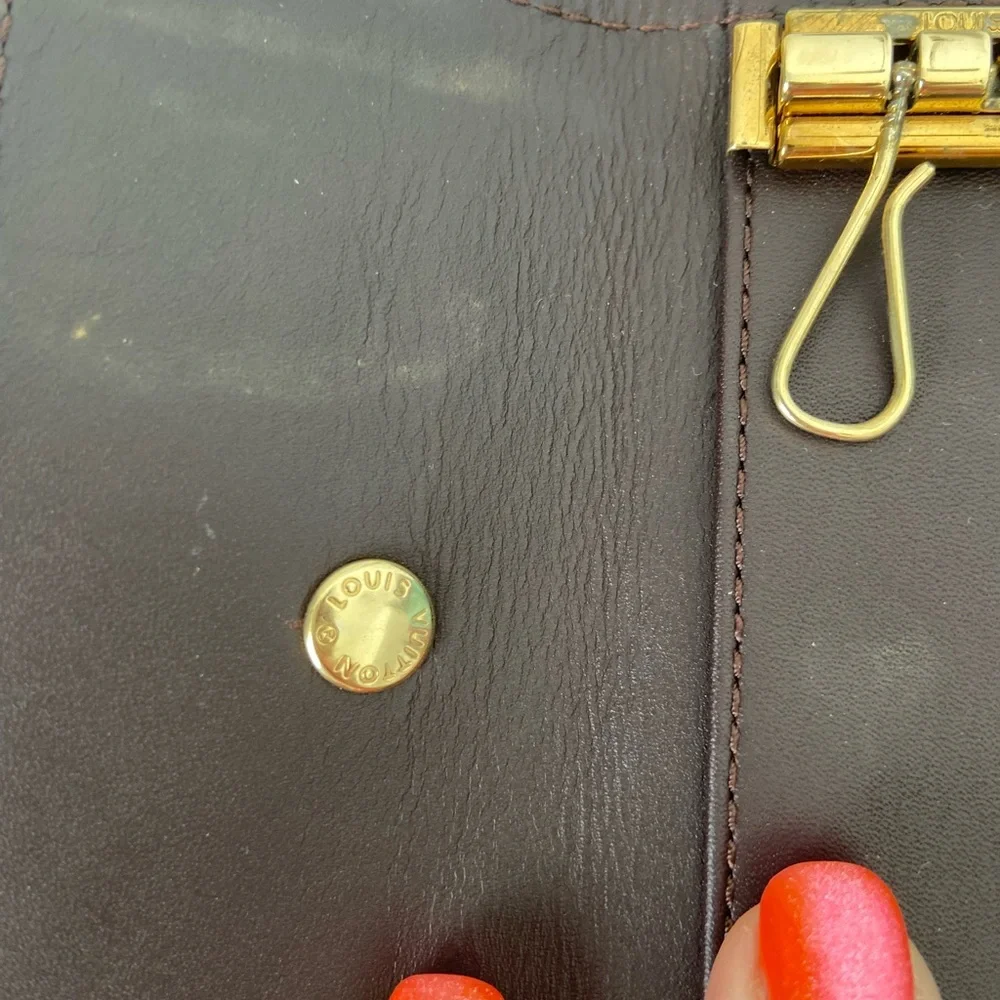 Louis Vuitton Vernis Monogram Keyholder - Picture 4 of 5